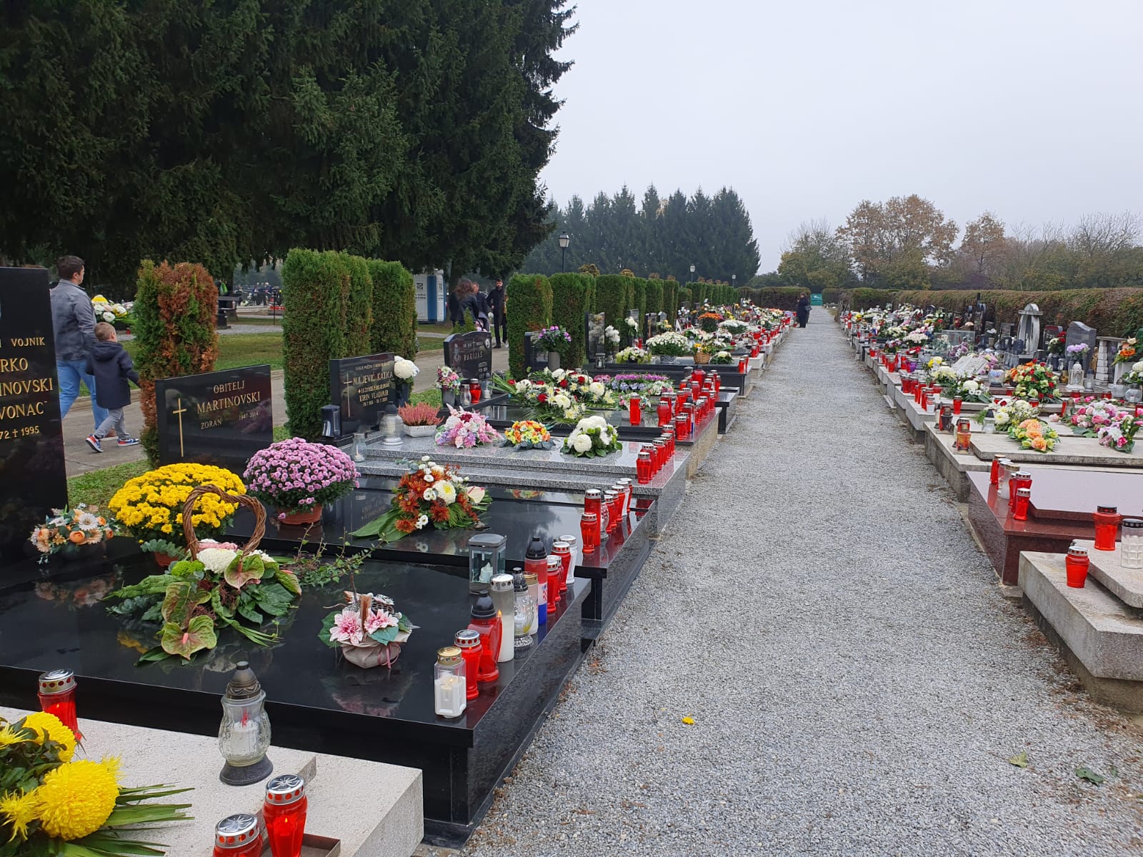 Na gradskom groblju priprema se 50 novih grobnica, traži se izvođač