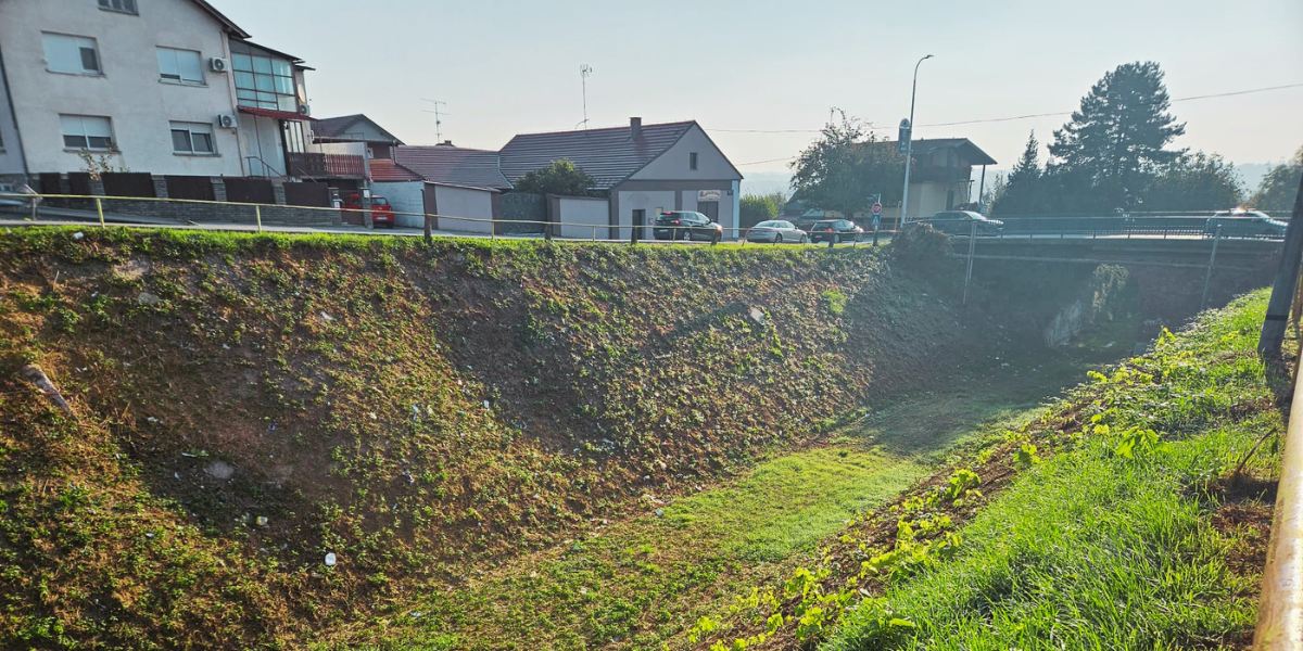 Kanal stare pruge ide pod zemlju, a na njegovu mjestu građani dobivaju 120 parkirnih mjesta i još nešto