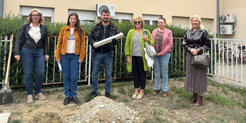 [FOTO] Položena vremenska kapsula, pogledajte što će dočekati buduće generacije